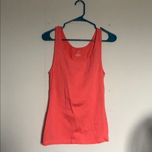 pink tank top